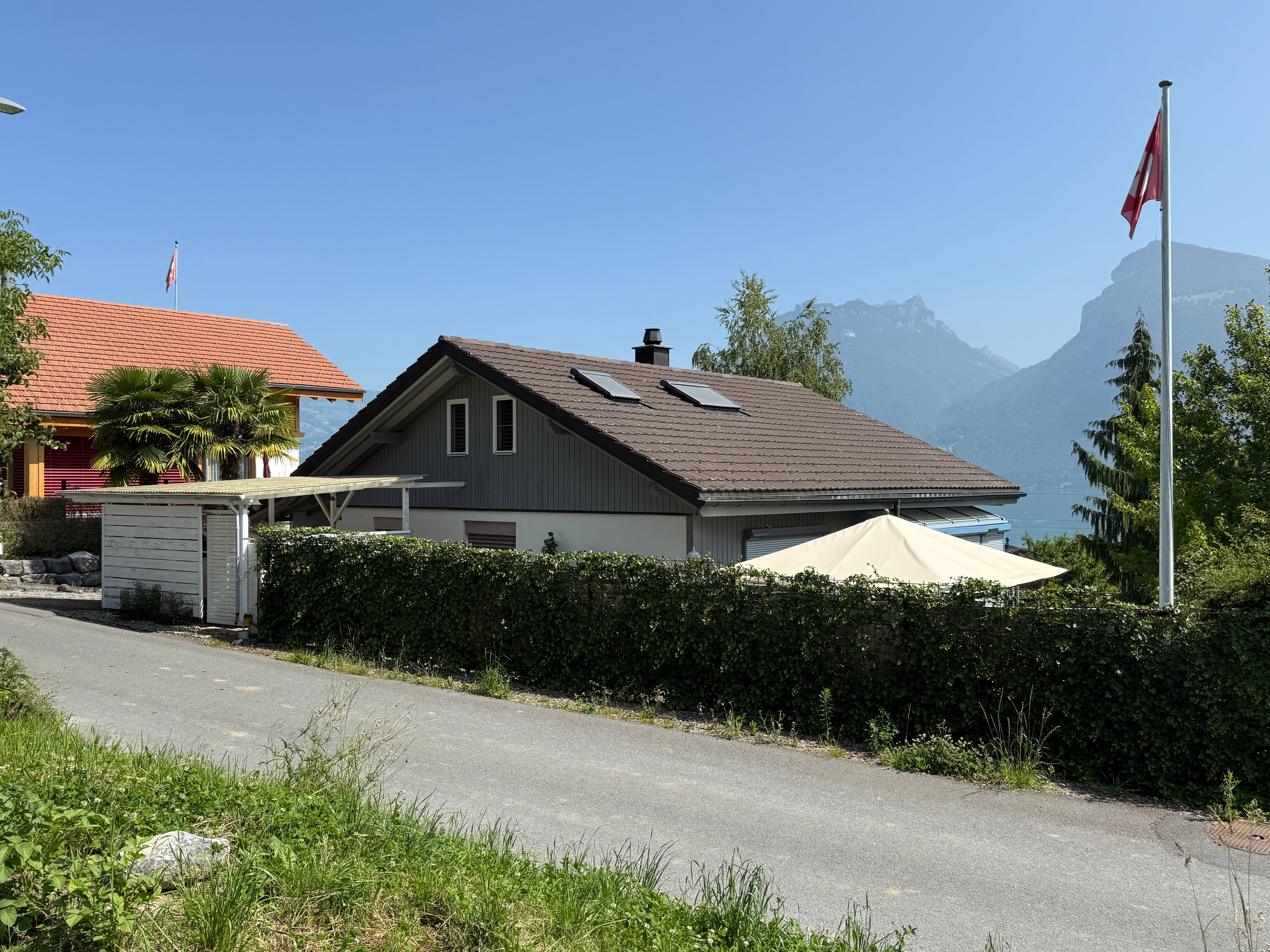 Objekt - Ihr Familientraum am Rande des Thunersees – freistehendes 4.5-Zimmer-Einfamilienhaus an bester Lage - Ruchti Partner AG Immobilien-Dienstleistungen