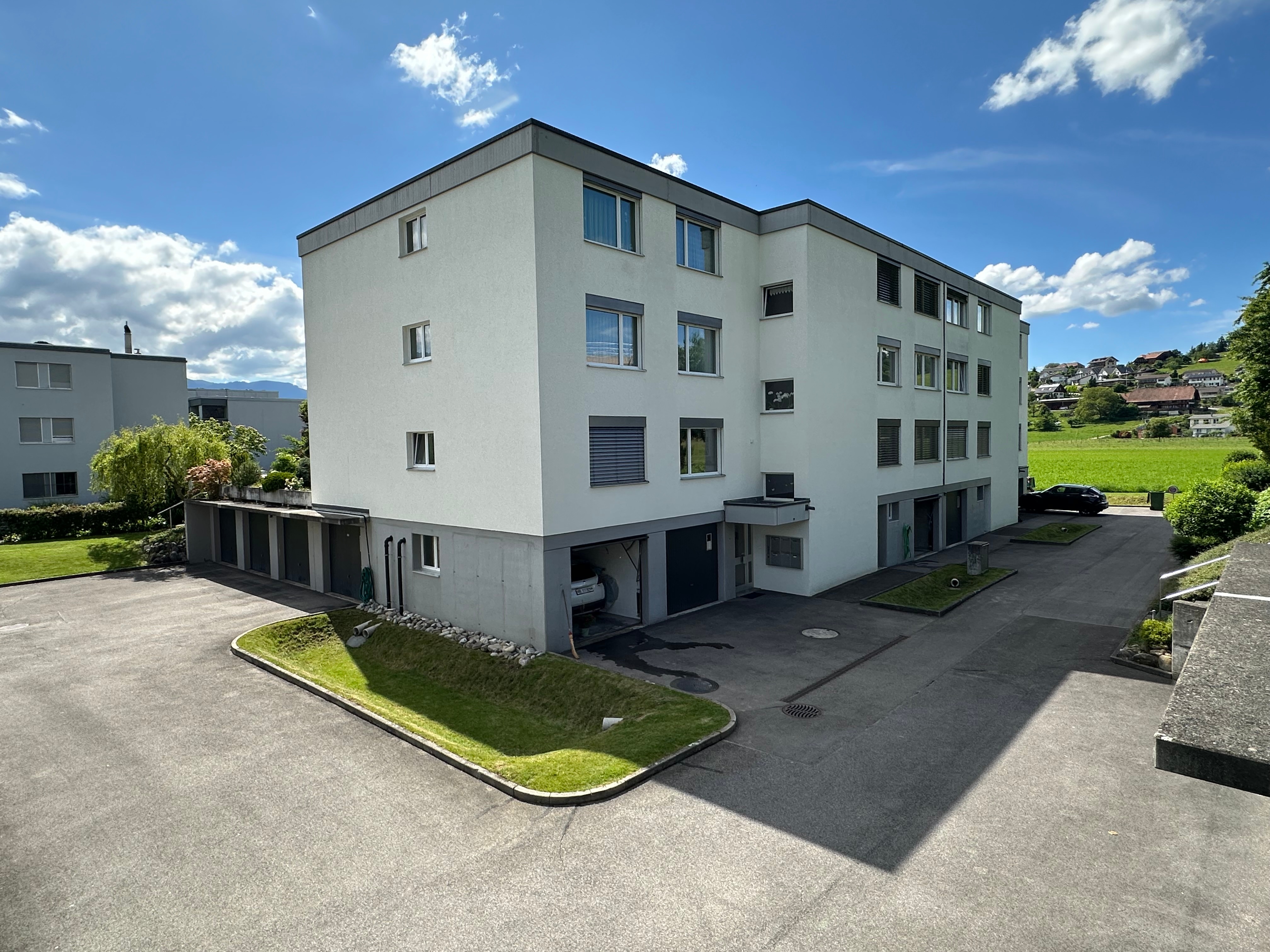 Objekt - Charmante 4 ½-Zimmer-Wohnung mit Blick ins Grüne - Ruchti Partner AG Immobilien-Dienstleistungen