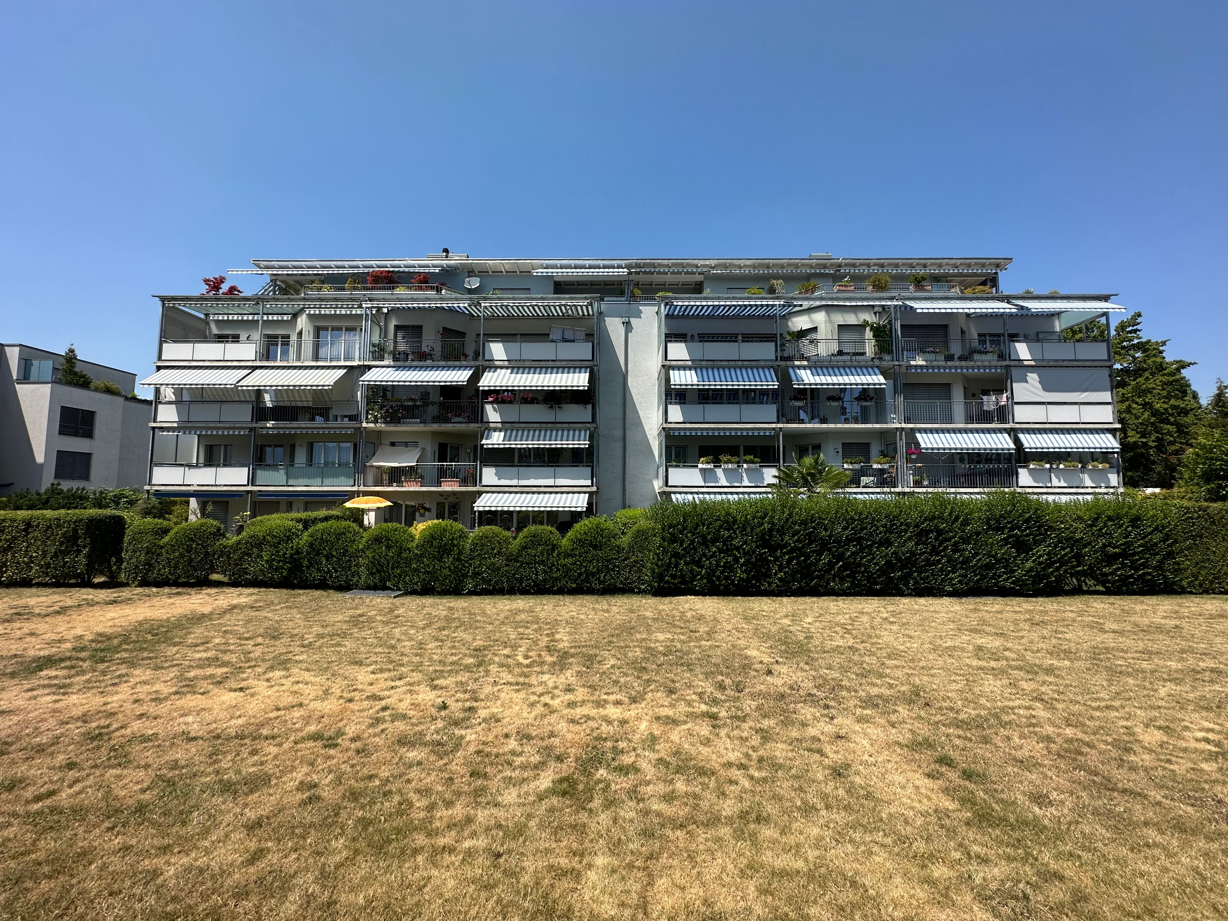 Objekt - Stadtnahe 3,5-Zimmer-Wohnung mit Sicht auf die Bergkette des Berner Oberlands - Ruchti Partner AG Immobilien-Dienstleistungen
